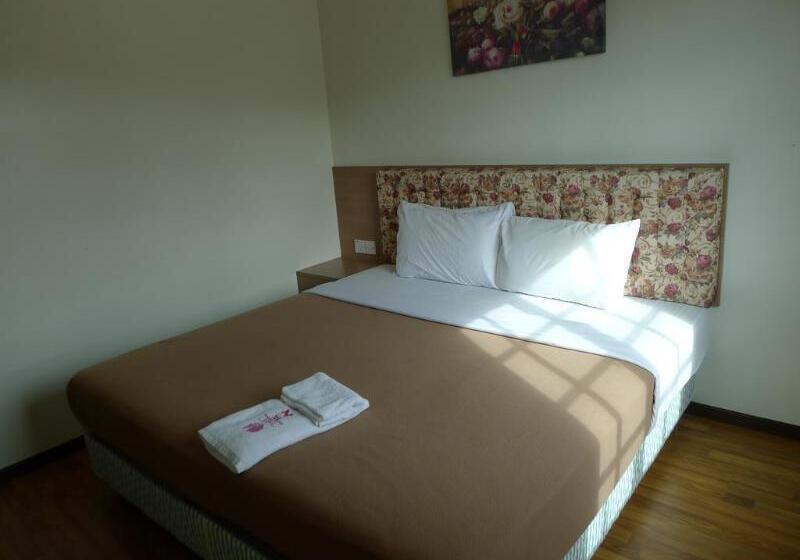 Iris House Resort