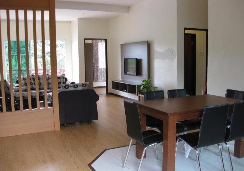 Iris House Resort