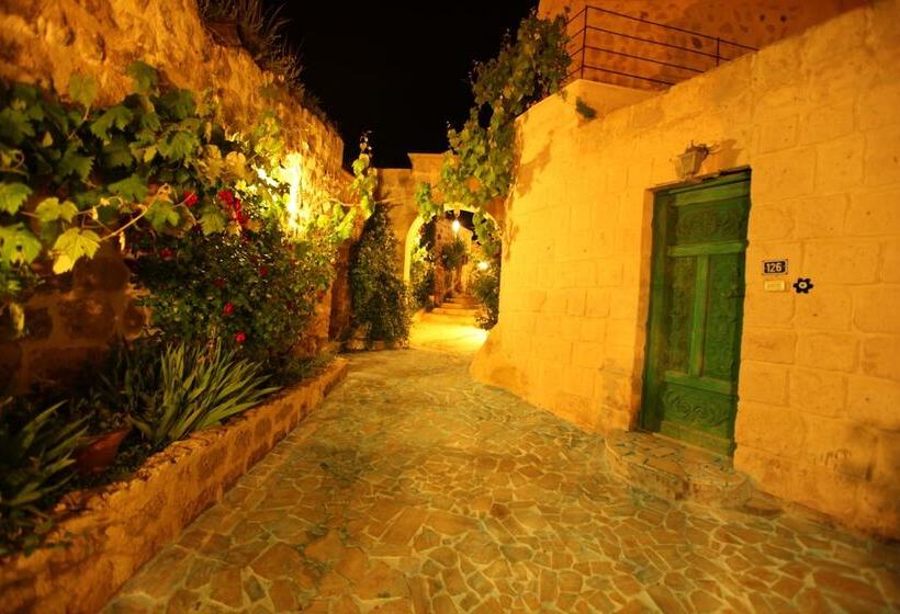Larina Cave Otel