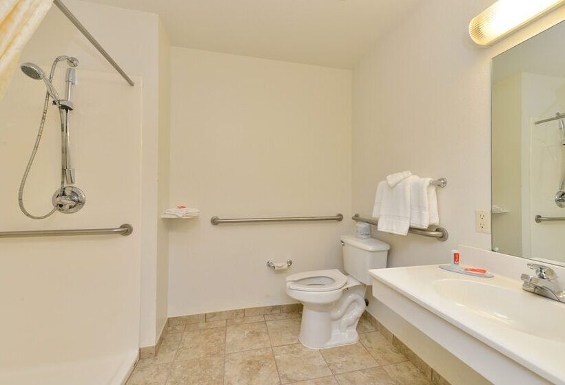 فندق على الطريق Econo Lodge