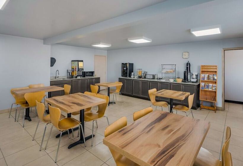 مُتل SureStay Hotel by Best Western Wells