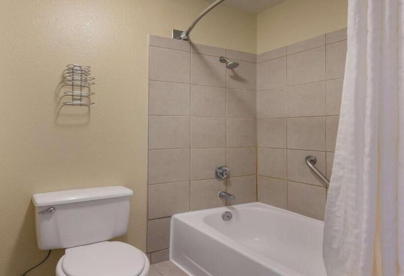 مُتل SureStay Hotel by Best Western Wells