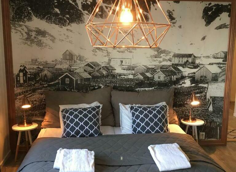 Lofoten Bed & Breakfast Reine   Rooms & Apartments