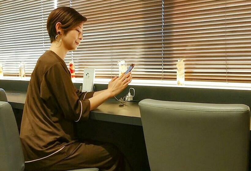 Leo Yu Capsule Hotel Nishifunabashi