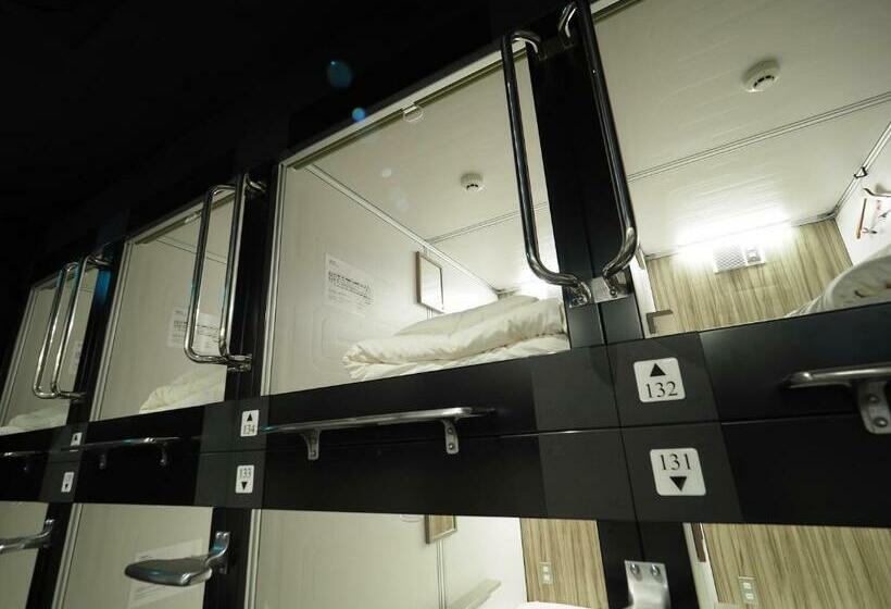 Leo Yu Capsule Hotel Nishifunabashi