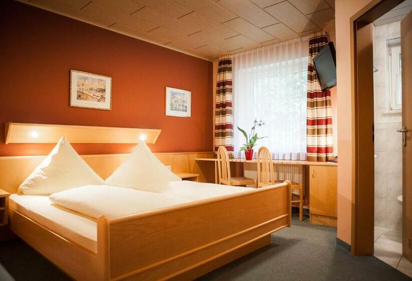 هتل Landgasthof Linden