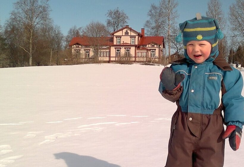 هتل Löydön Kartano
