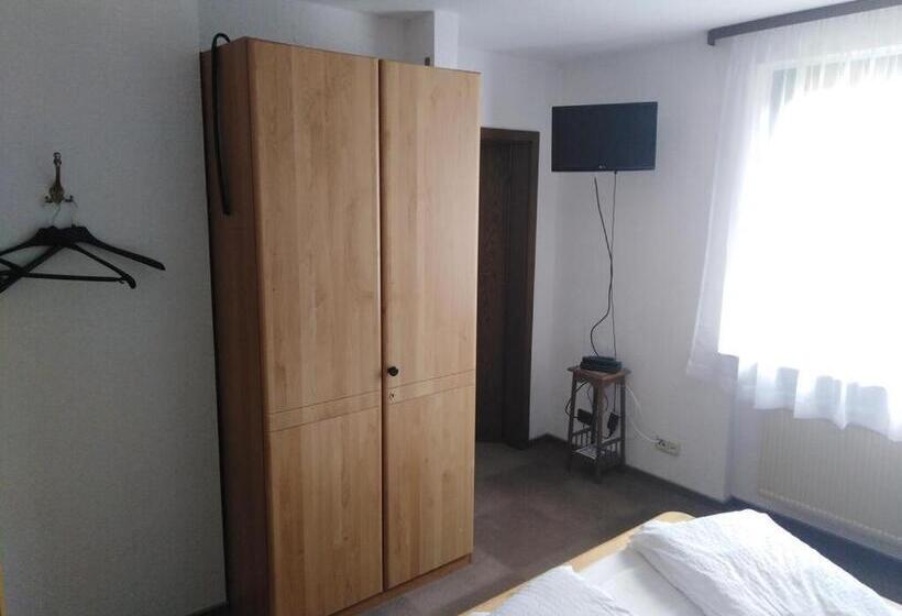 ホテル | Restaurant | Forellenzucht