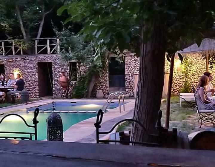 בית מלון כפרי Riad Des Vieilles Charrues