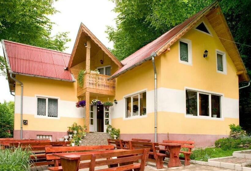 استراحتگاه Perla Bálványos Gyöngye