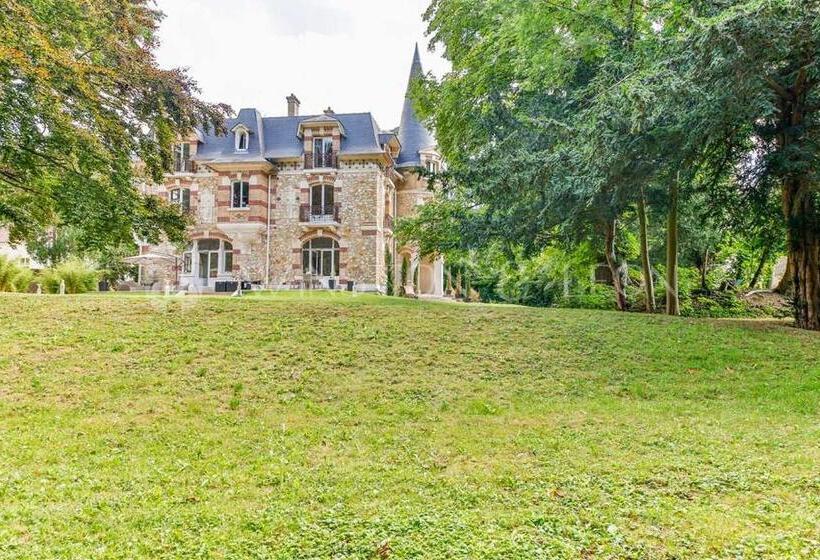 צימר Chateau De La Feuilleraie