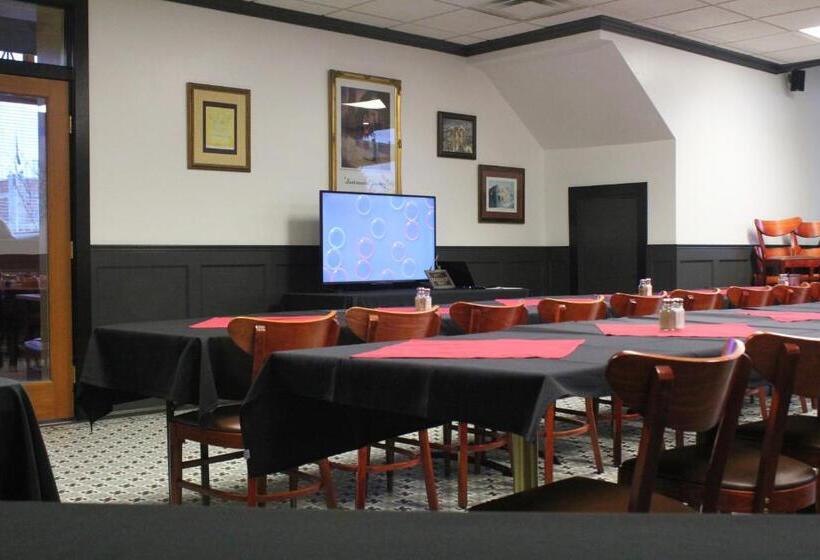 Отель The Drift Inn