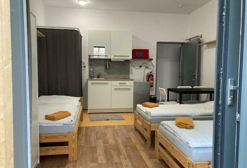 بنسيون Kuk Račice   Mini Apartman