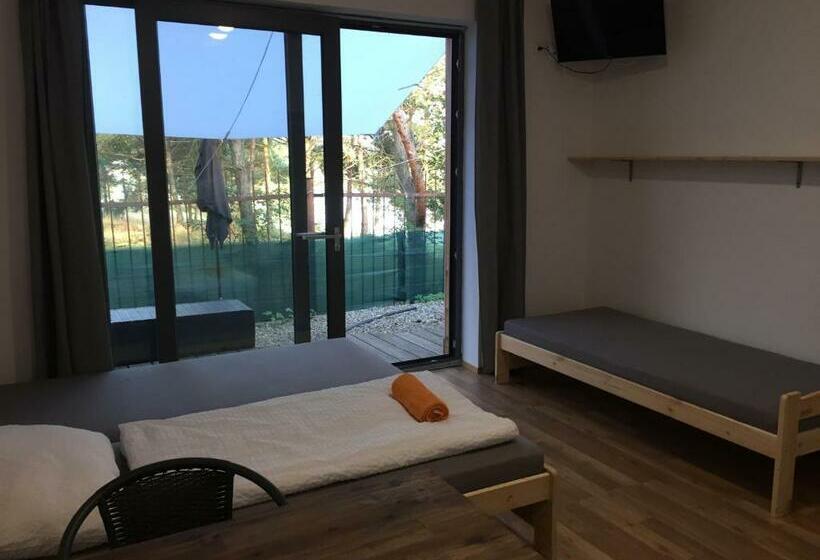 بنسيون Kuk Račice   Mini Apartman