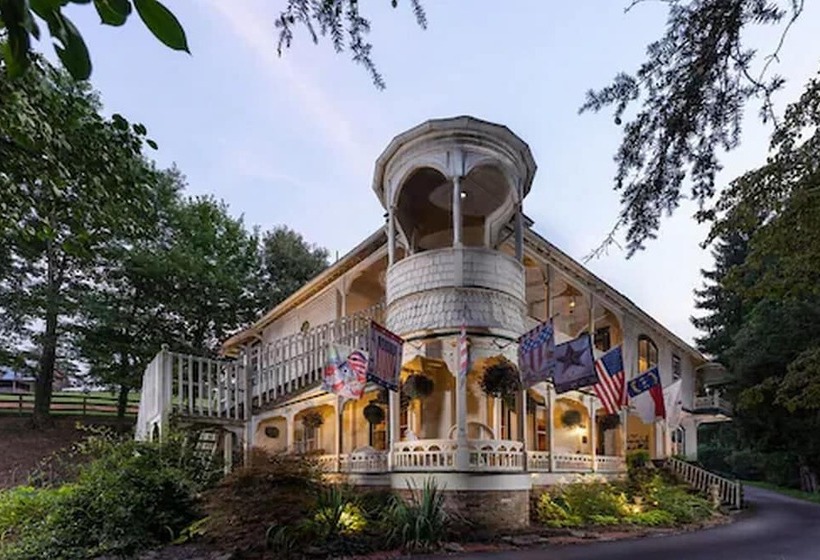 ベッドアンドブレックファースト Engadine Inn & Cabins