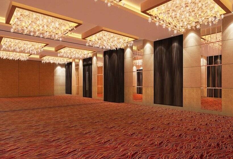 酒店 Ambar Sarovar Portico