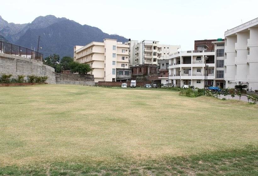 Amr Hotel, Katra