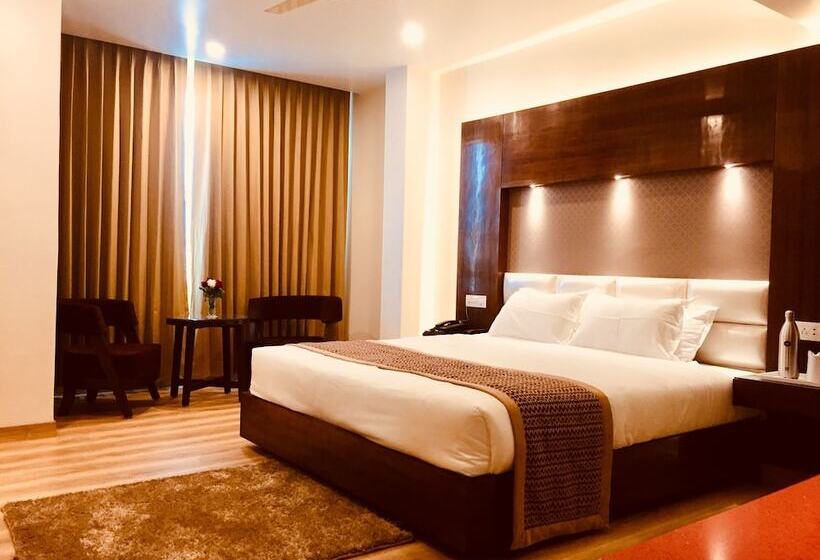 Amr Hotel, Katra