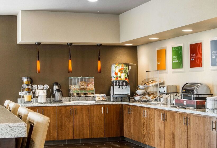 هتل Comfort Suites Woodland  Sacramento Airport