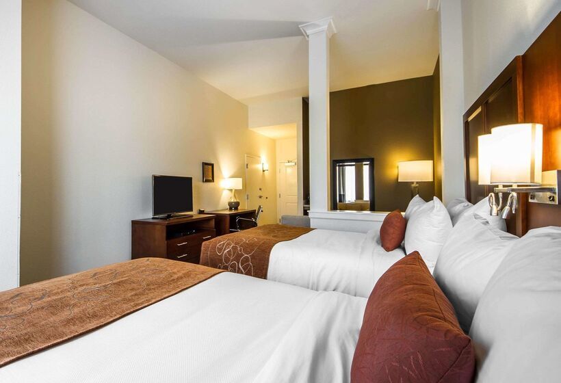 هتل Comfort Suites Woodland  Sacramento Airport