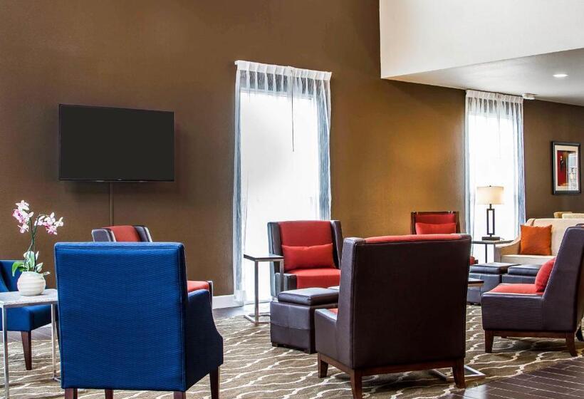 هتل Comfort Suites Woodland  Sacramento Airport