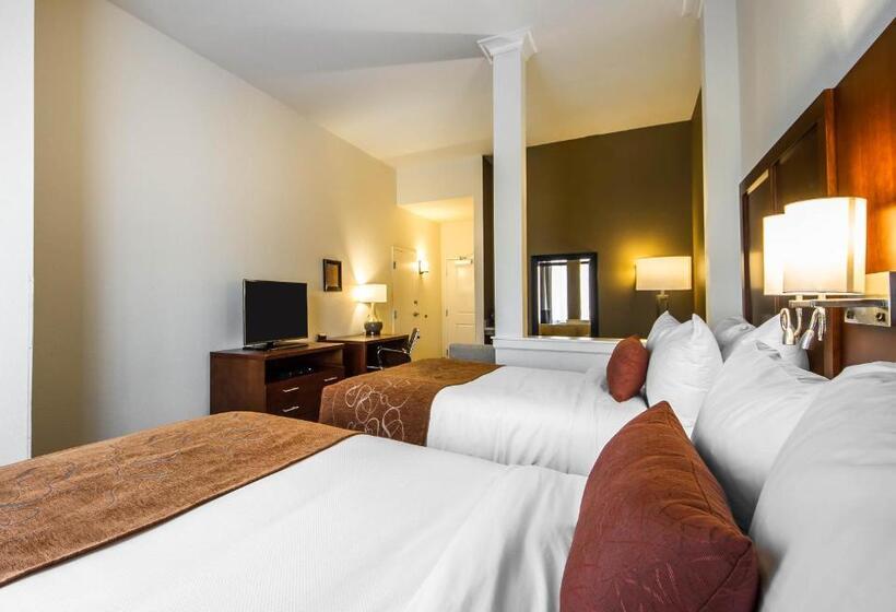 هتل Comfort Suites Woodland  Sacramento Airport