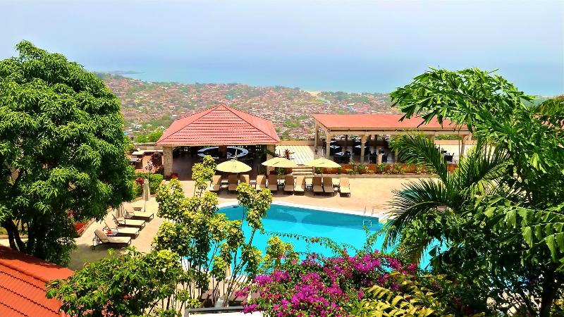 هتل The Country Lodge