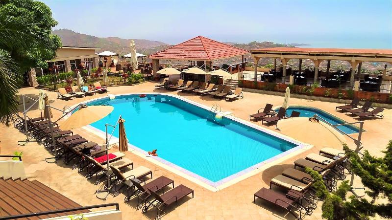 هتل The Country Lodge