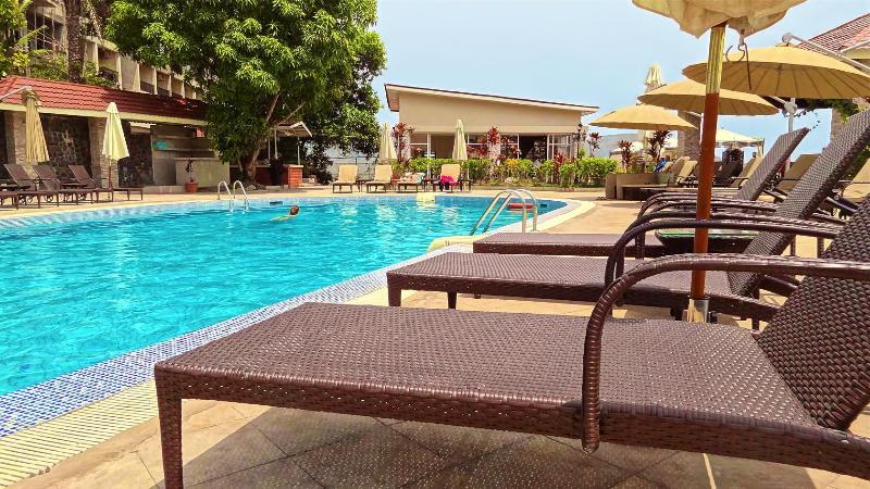 هتل The Country Lodge