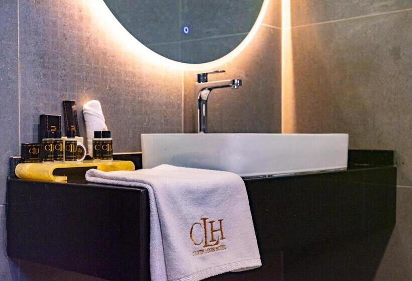 هتل The Country Lodge
