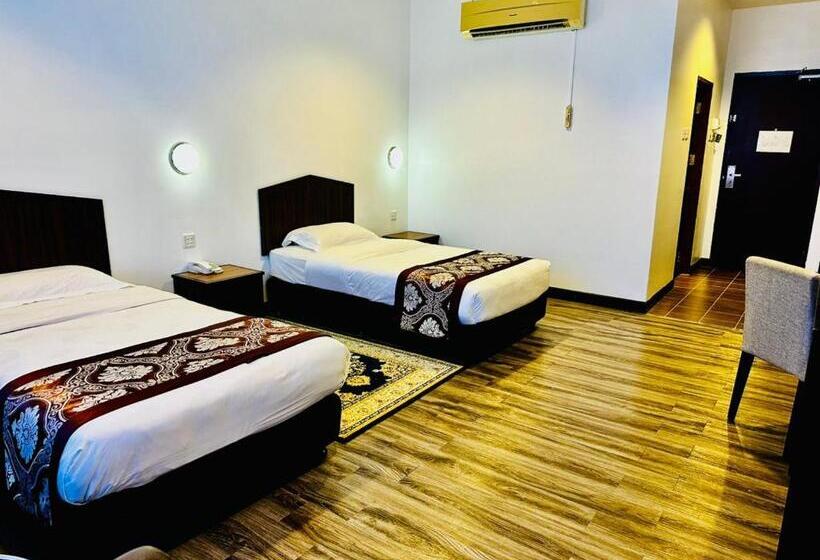 هتل De Baron Resort