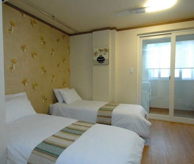 هتل Eresidence