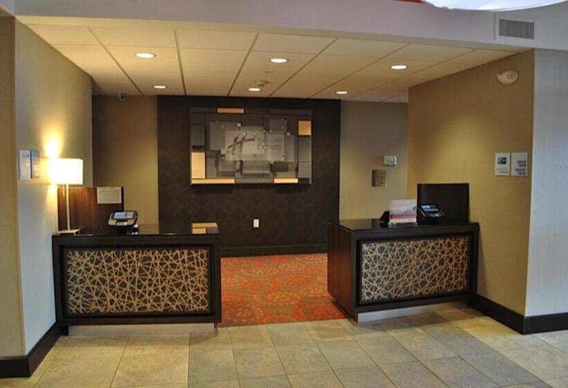 호텔 Holiday Inn Express Salem, An Ihg
