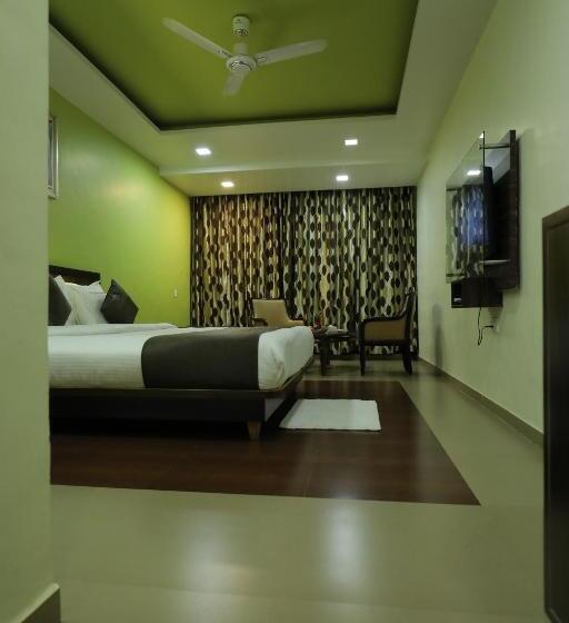 هتل Krushnai Resort