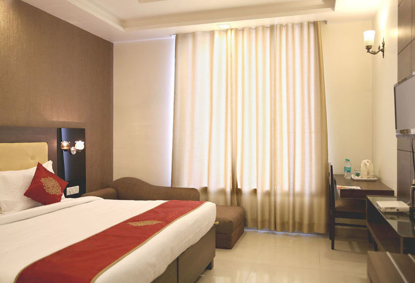 Hotelli Light House Agra By Park Tree