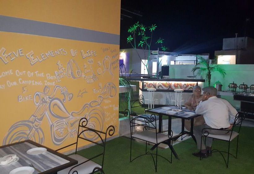 Hotelli Light House Agra By Park Tree