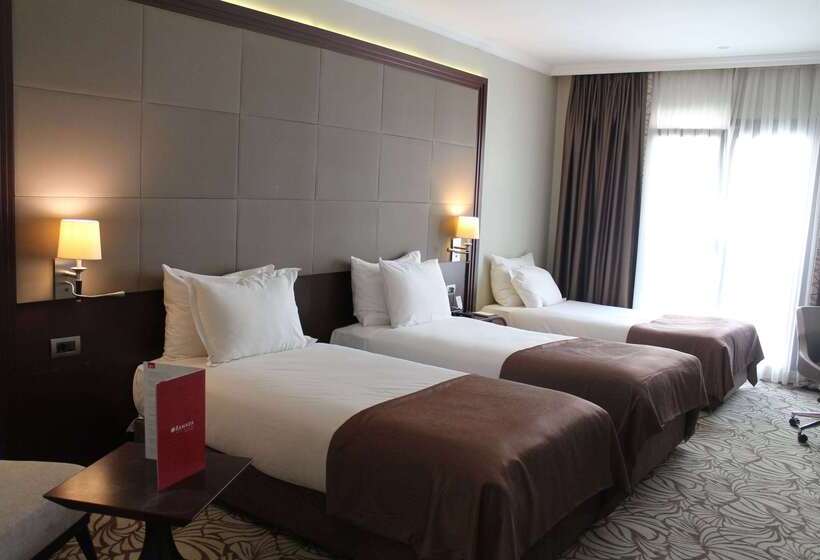 فندق Ramada  & Suites By Wyndham Istanbul Merter