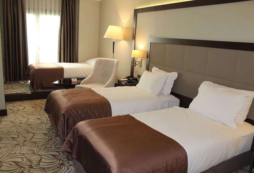 Fotos del hotel Ramada  & Suites By Wyndham Istanbul Merter:  2