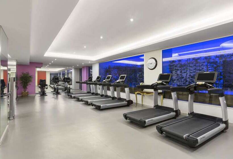 Fotos del hotel Ramada  & Suites By Wyndham Istanbul Merter:  27