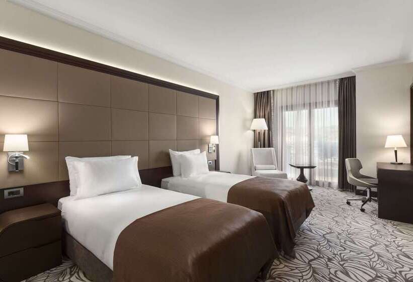 Fotos del hotel Ramada  & Suites By Wyndham Istanbul Merter:  6