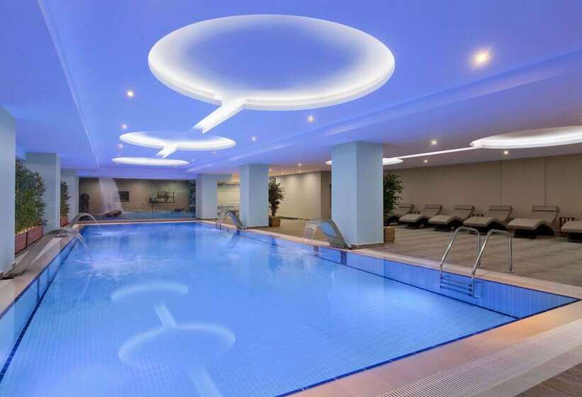 Fotos del hotel Ramada  & Suites By Wyndham Istanbul Merter:  37