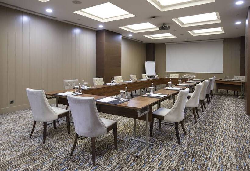 Fotos del hotel Ramada  & Suites By Wyndham Istanbul Merter:  39