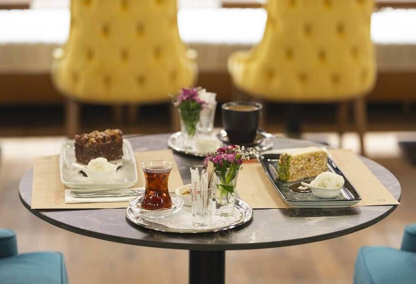 Fotos del hotel Ramada  & Suites By Wyndham Istanbul Merter:  29