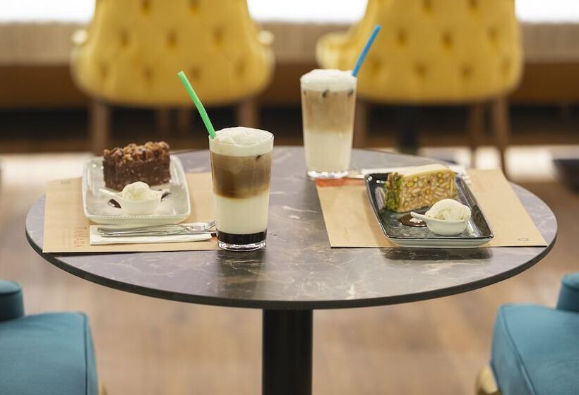 Fotos del hotel Ramada  & Suites By Wyndham Istanbul Merter:  50