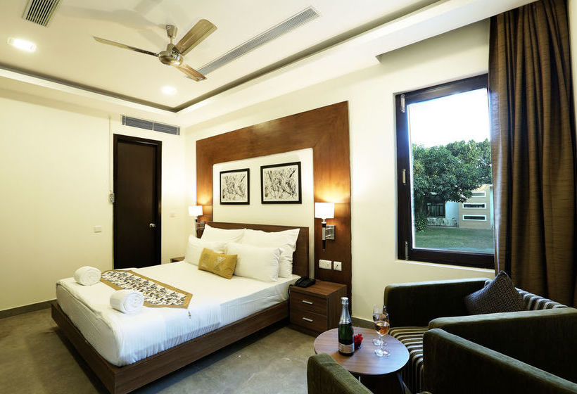 فندق Safari Park Resort