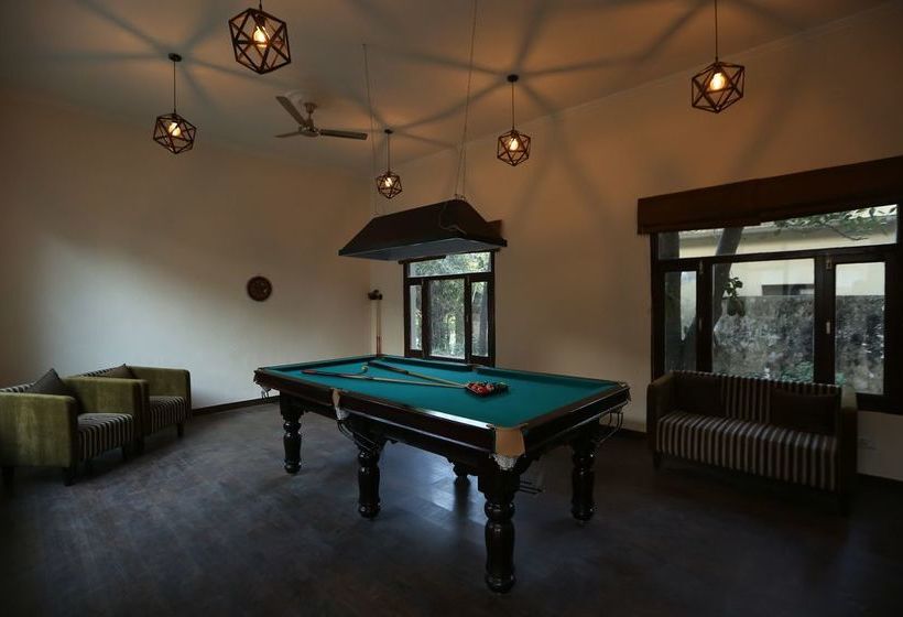 فندق Safari Park Resort