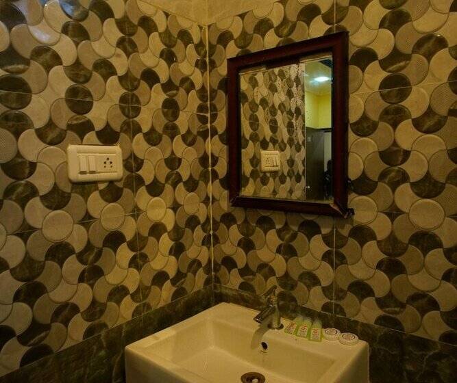 هتل Season 4 Residences   Teynampet Near Apollo Hospital ,balaji Dental, Us Consulate