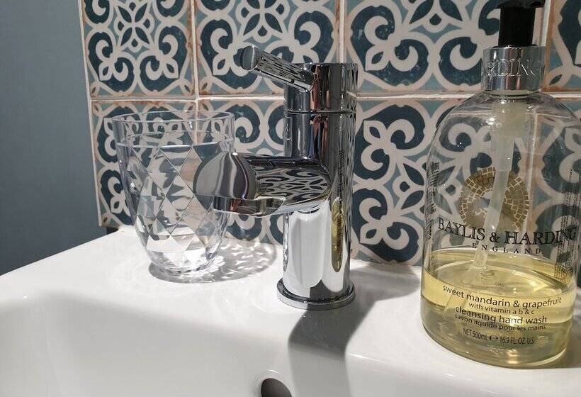 Fotos del hotel Starlings Guest House:  9