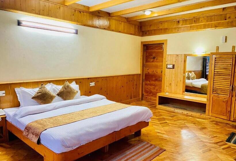 Hotel Vashisht Valley