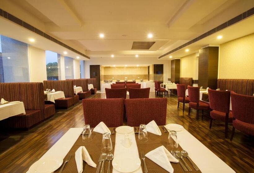 Hotel Velvet Clarks Exotica Zirakpur